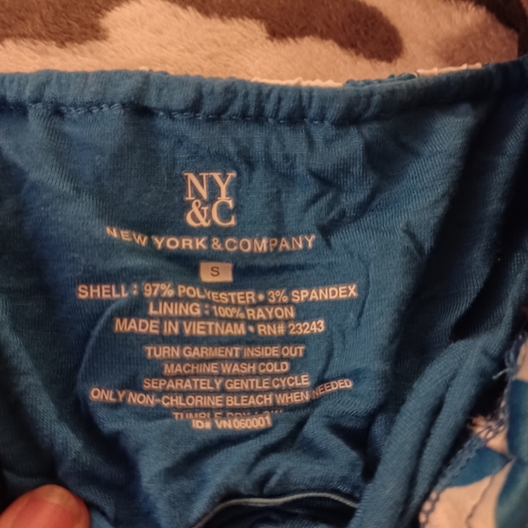 Tank top - Picture 3 of 3